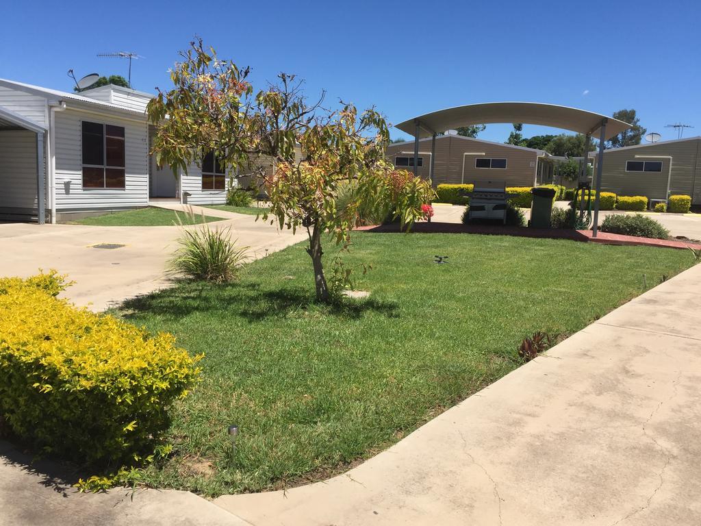 Springsure Overlander Motel Esterno foto
